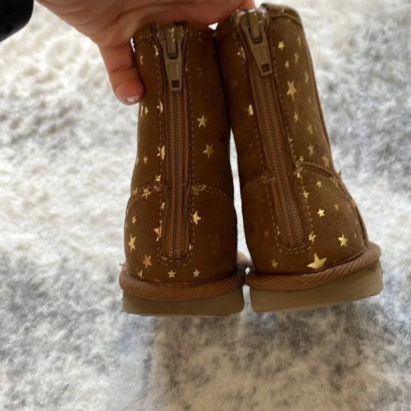 GAP Boots - Picture 6 of 9